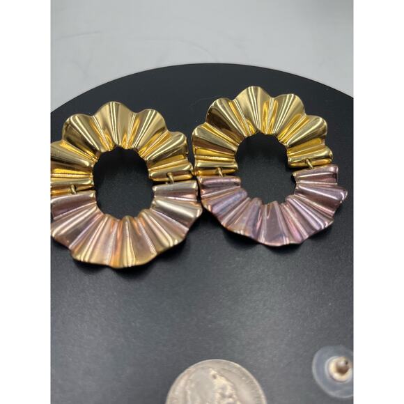 J. Crew Signed Mixed Metal Tri-Color Wavy Rippled Dangle Pierced Earrings - Picture 7 of 8